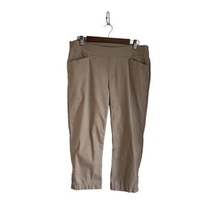 Lee Modern Series Mid-Rise Fit Women’s Tan Capris.  Size 14